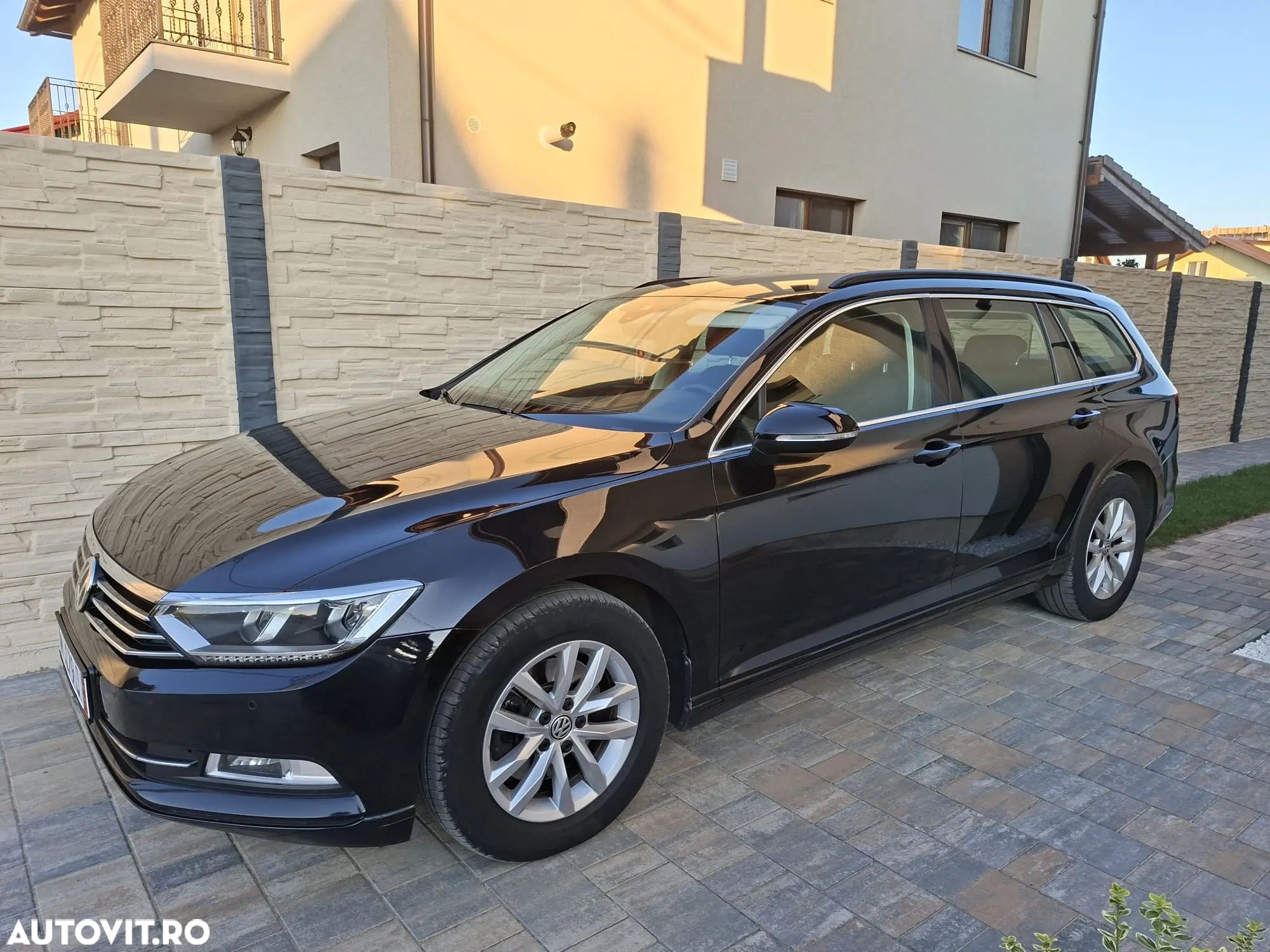 Volkswagen Passat Variant 2.0 TDI DSG (BlueMotion Technology) Comfortline - 1