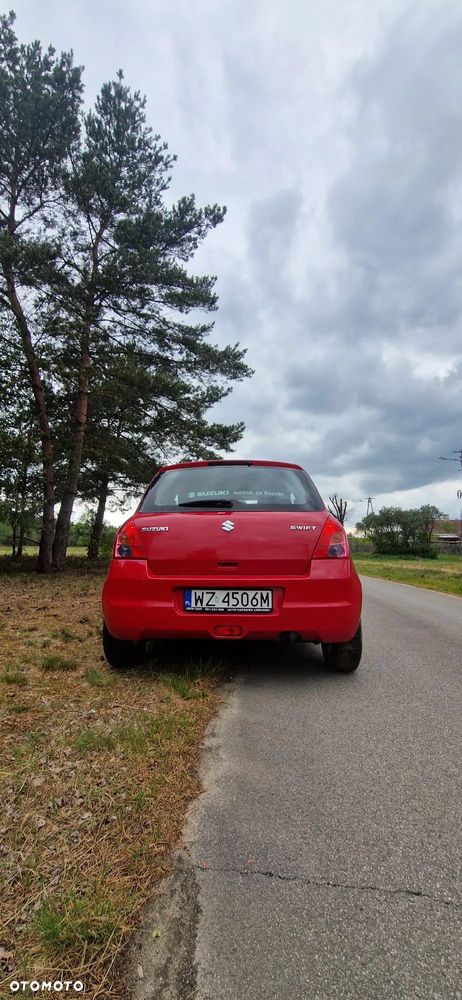 Suzuki Swift 1.3 Club - 5