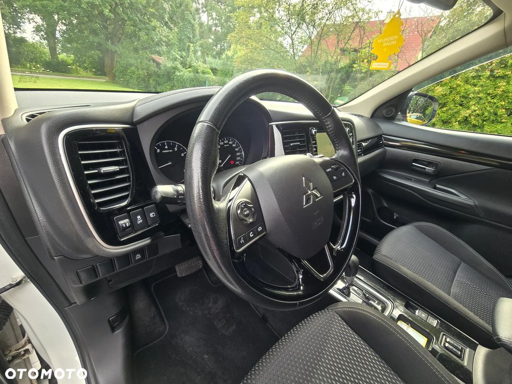 Mitsubishi Outlander 2.0 2WD CVT Active+ - 27