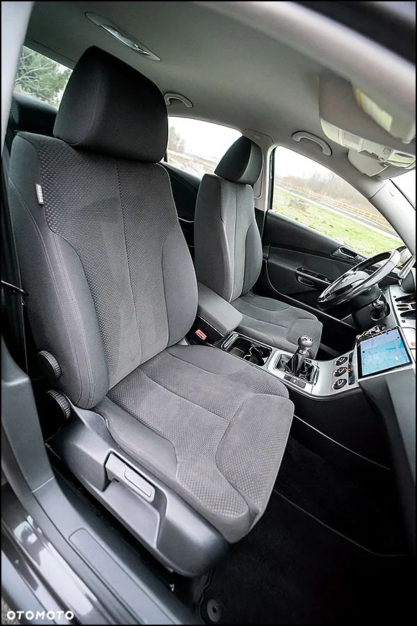 Volkswagen Passat - 35