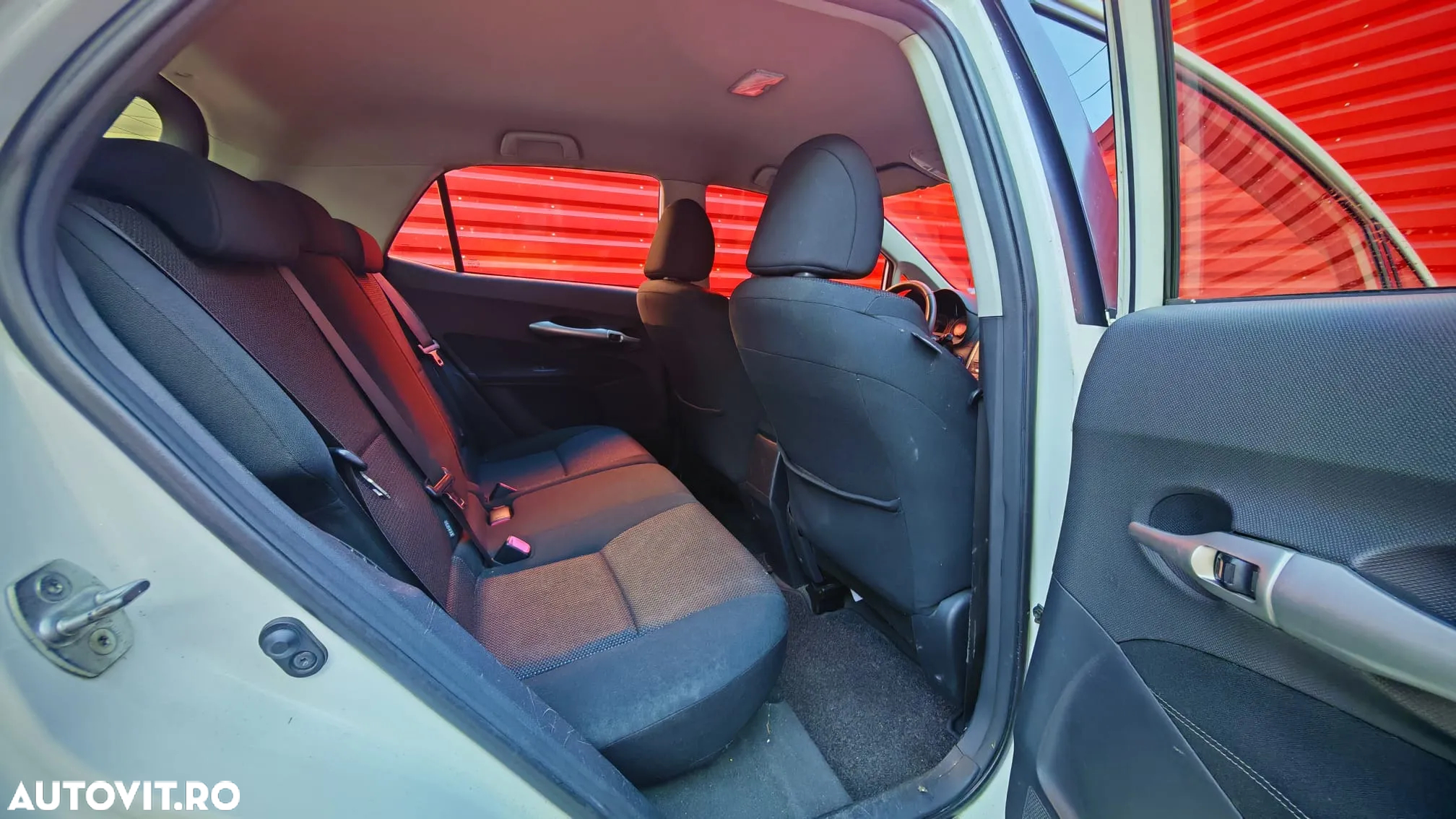 Toyota Auris 1.8 Hybrid Life - 19