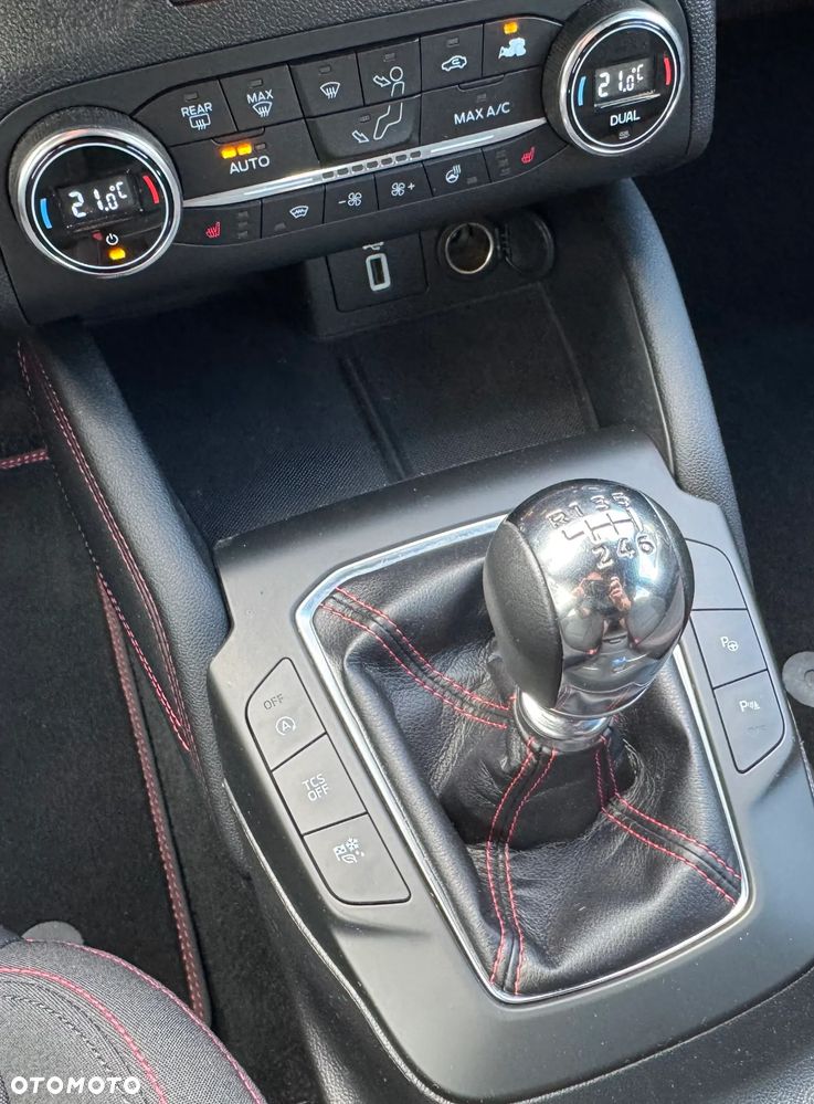 Ford Focus 1.5 EcoBoost STart-Stopp-System ST-LINE - 26