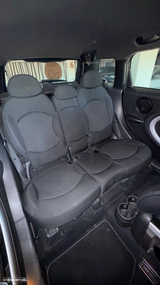 MINI Countryman One D - 11