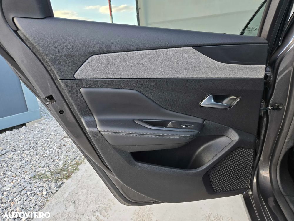 Peugeot 308 SW BlueHDi 130 EAT8 Allure - 17