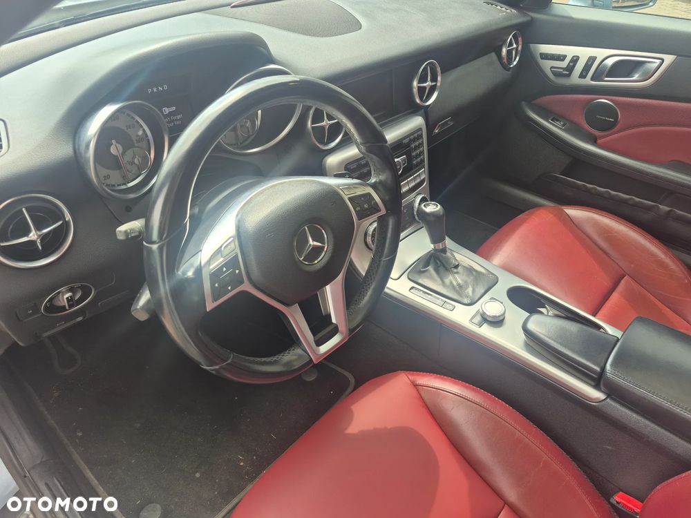 Mercedes-Benz SLK 350 - 7