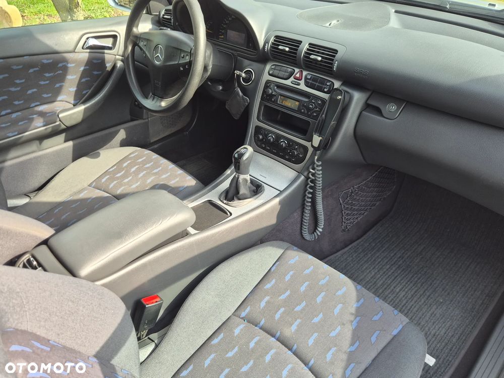 Mercedes-Benz Klasa C 180 Kompressor Sportcoupe - 8
