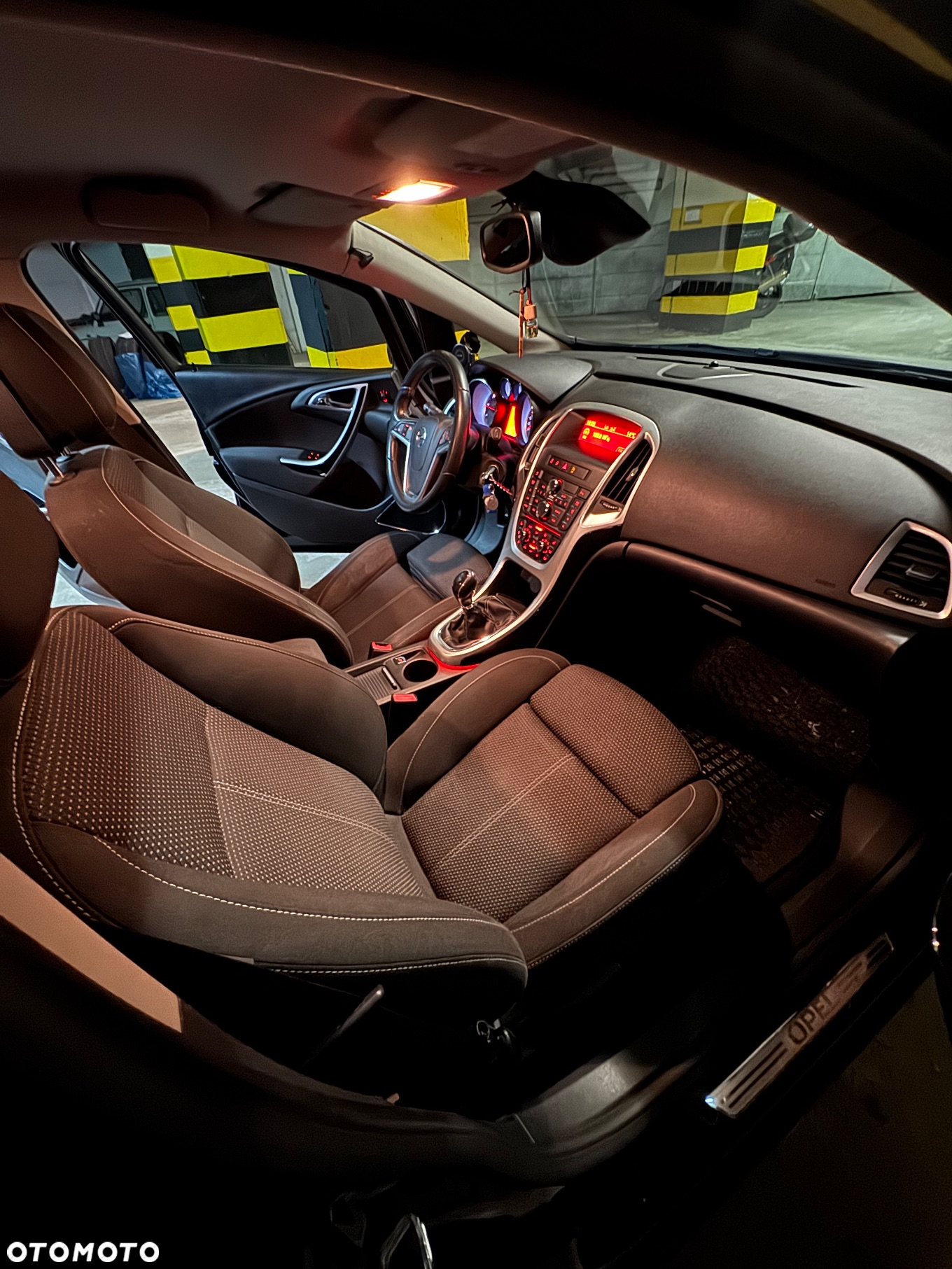 Opel Astra 2.0 CDTI DPF Sports Tourer - 8