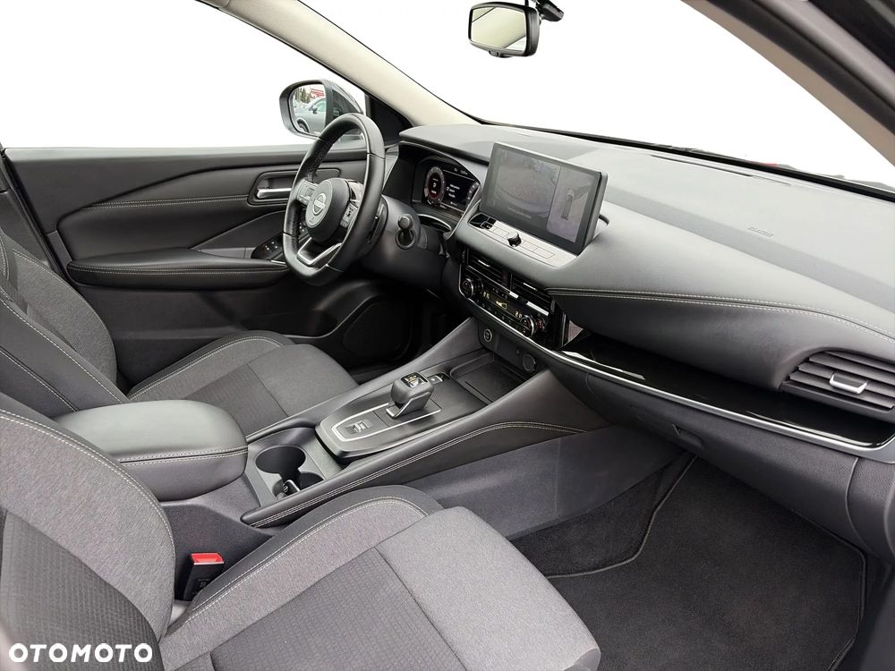 Nissan Qashqai 1.3 DIG-T mHEV N-Connecta Xtronic - 32