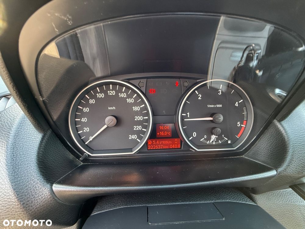 BMW Seria 1 116d - 15