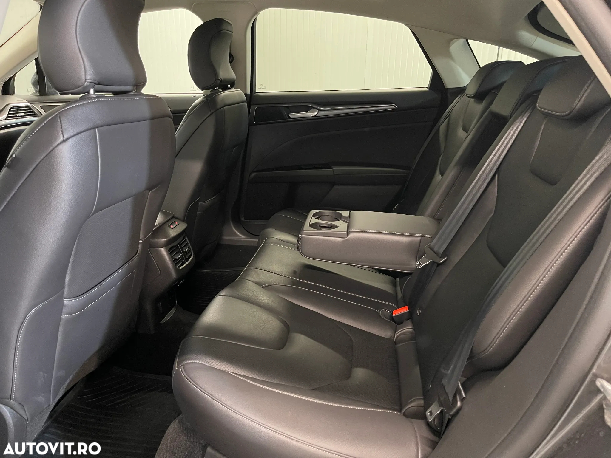 Ford Mondeo 2.0 TDCi Titanium - 12