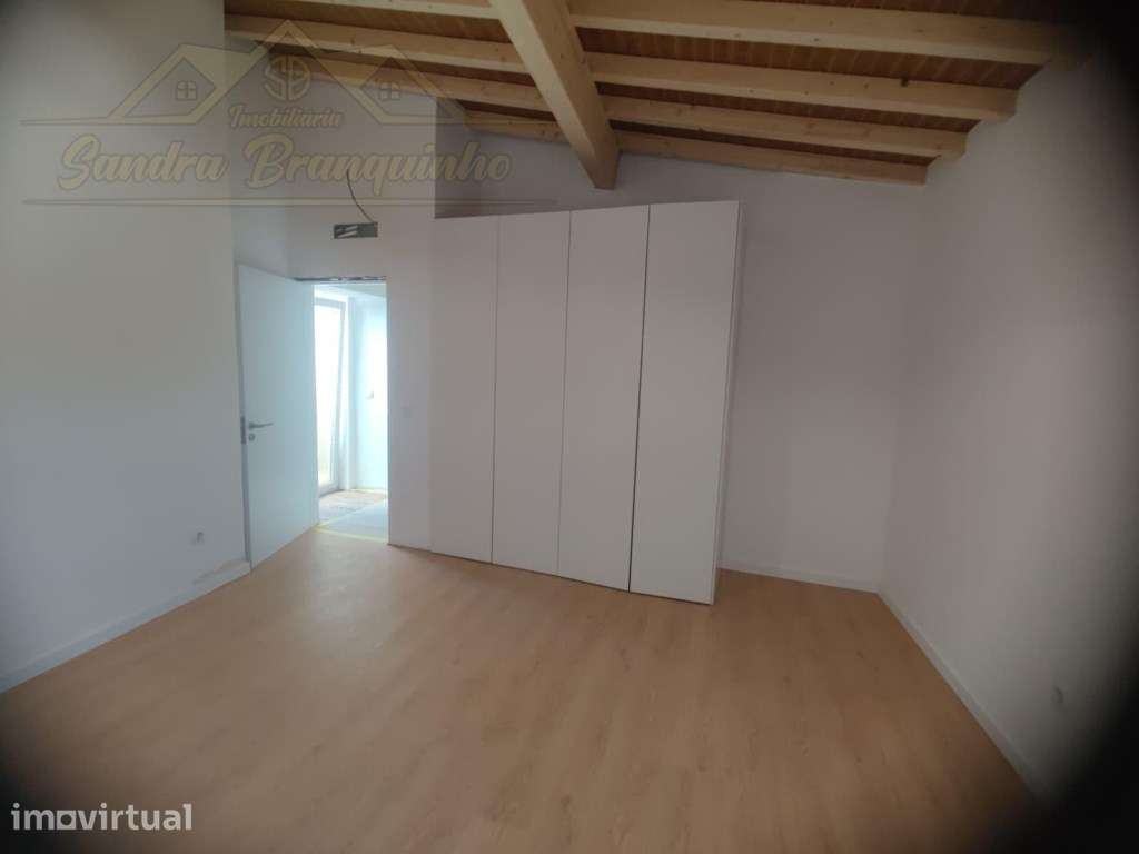 Moradia T2+1 NOVA com Garagem - Grande imagem: 4/37