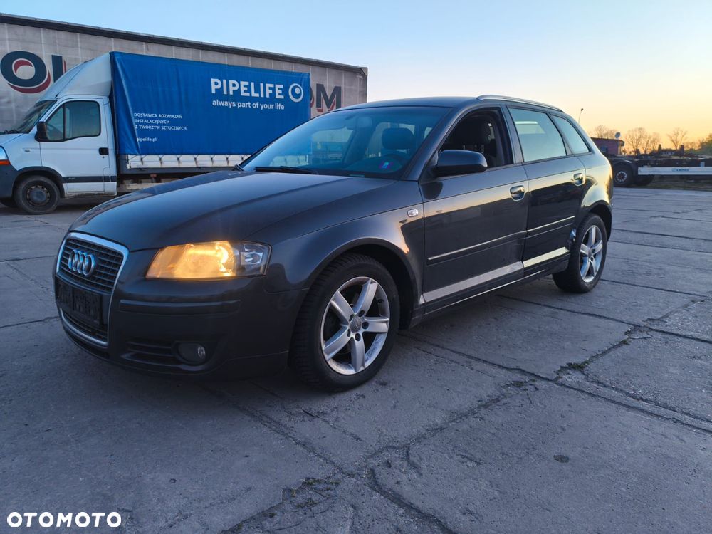 Audi A3 Sportback 1.6 FSI Ambiente - 11