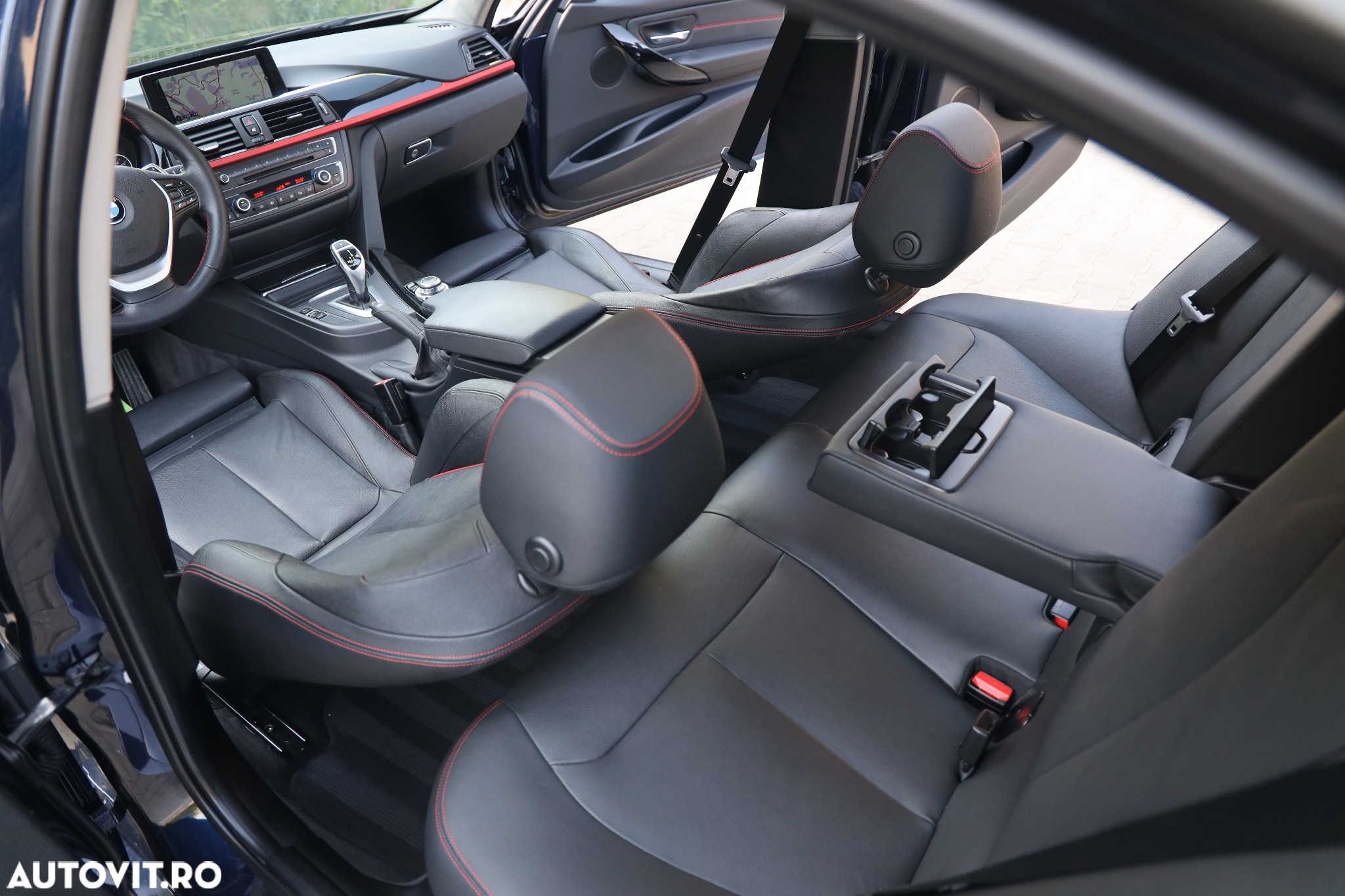 BMW Seria 3 320i Aut. Sport Line - 16