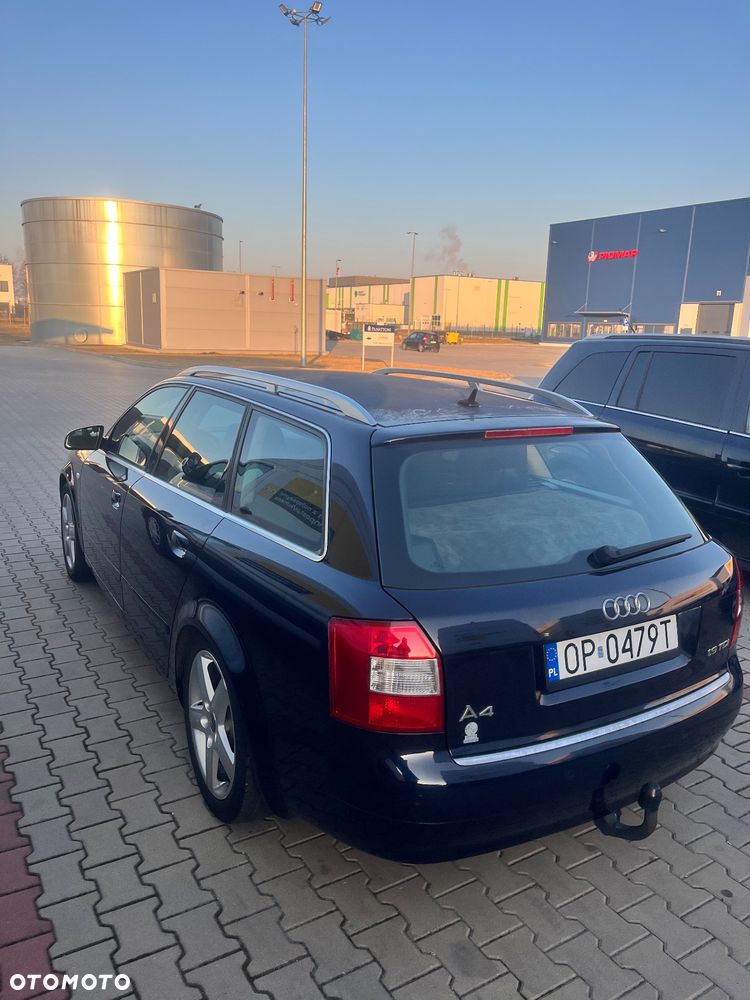Audi A4 Avant - 4