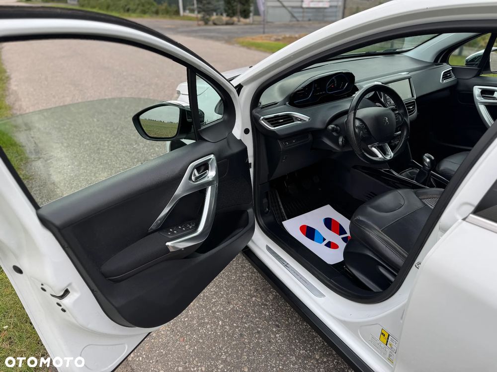 Peugeot 2008 1.2 Pure Tech Crossway S&S - 28
