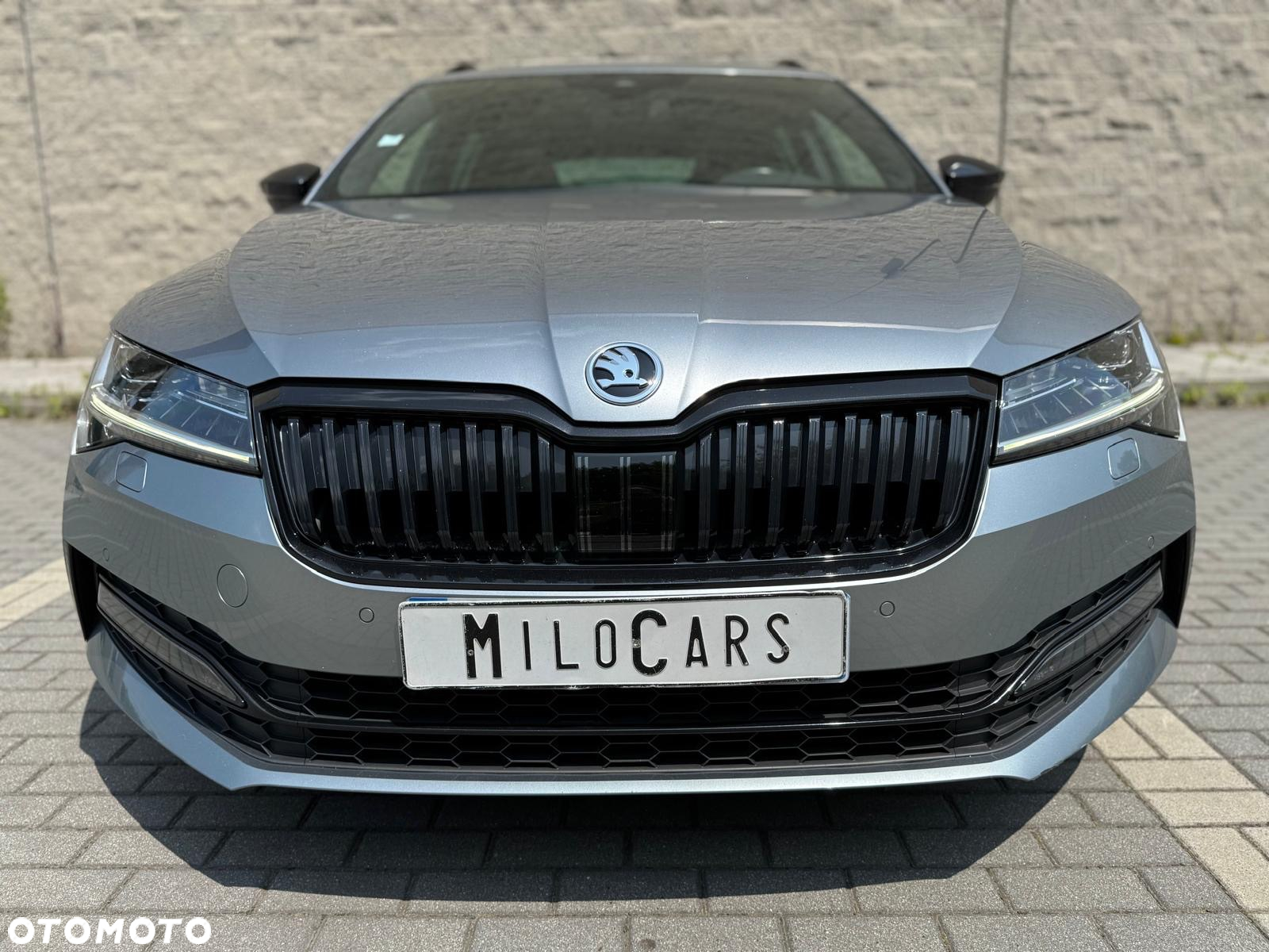 Skoda Superb 2.0 TDI DSG Sportline - 2