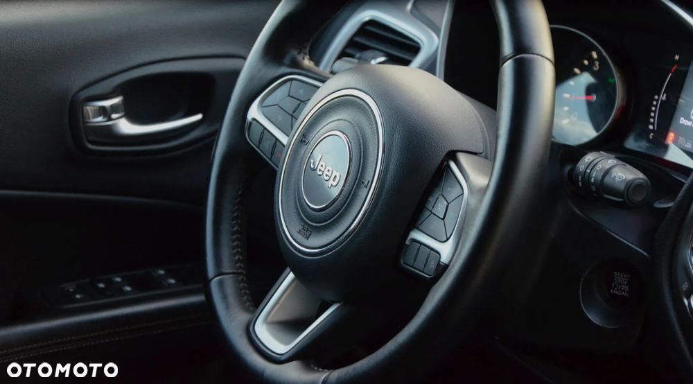 Jeep Compass 1.4 MultiAir Longitude - 24