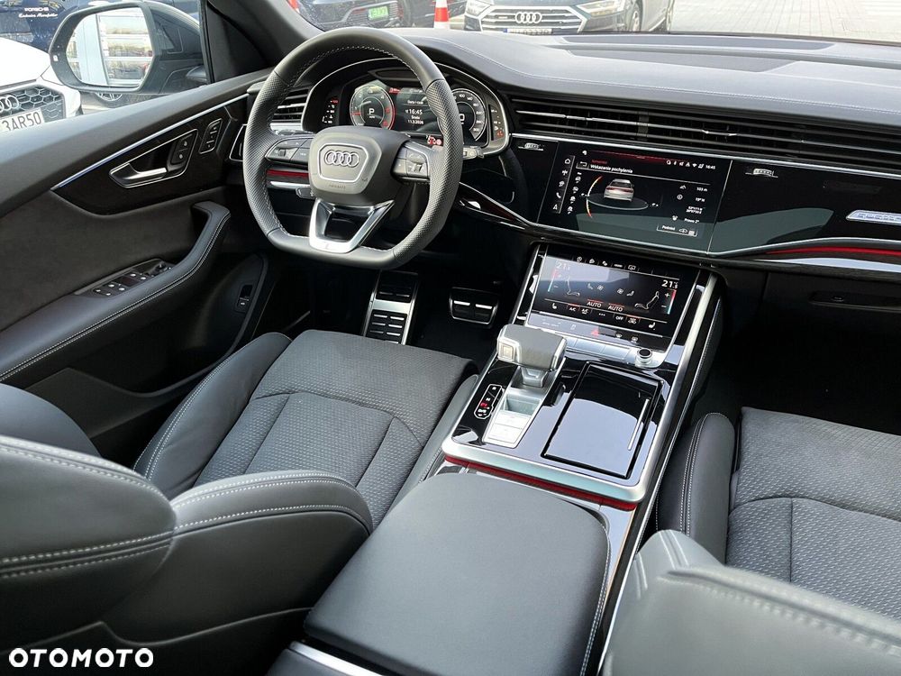 Audi Q8 - 18