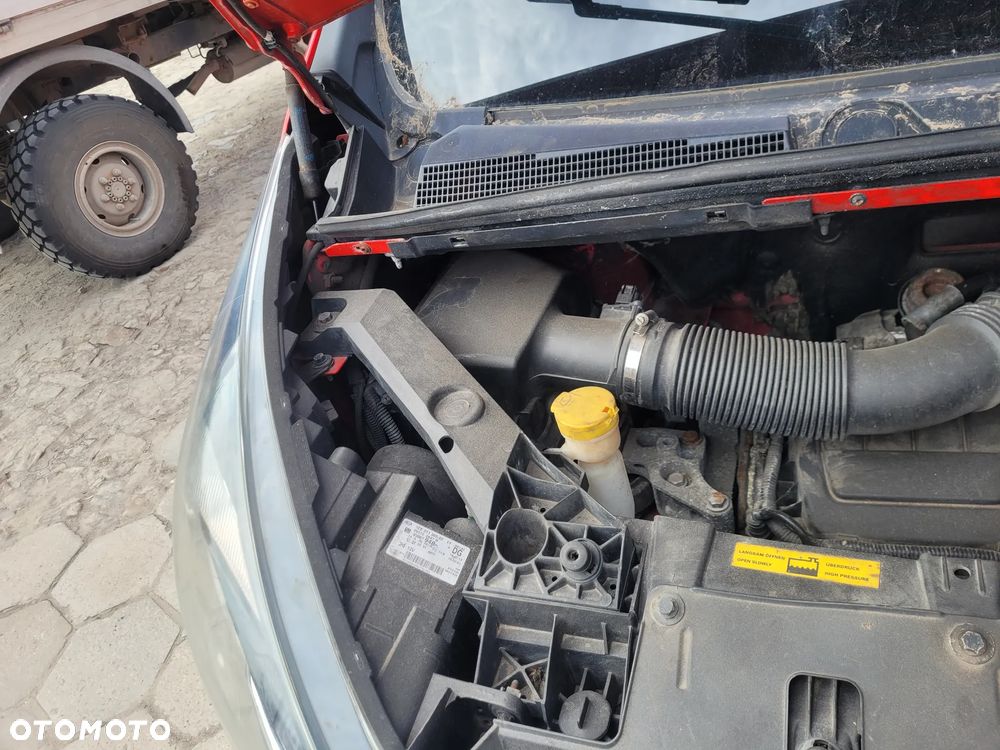 Opel Vivaro - 12