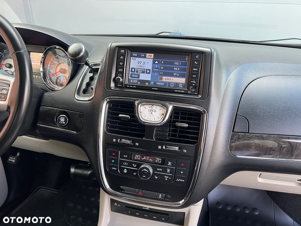 Lancia Voyager 2.8 Multijet 16v Platinum - 11