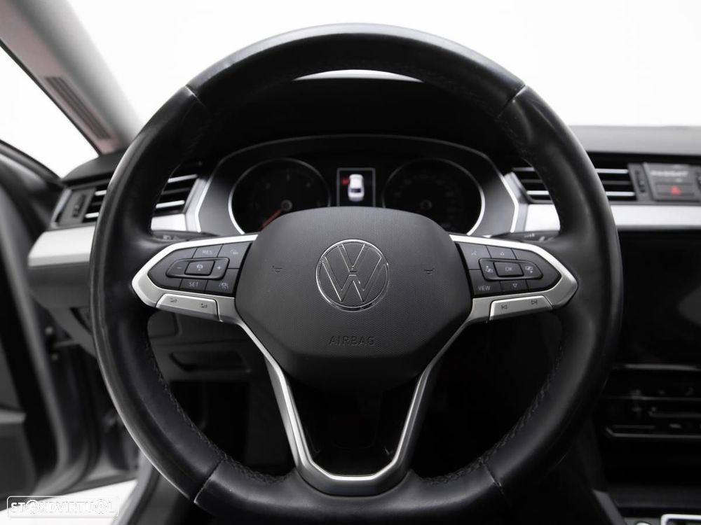 VW Passat 2.0 TDI Business DSG - 17