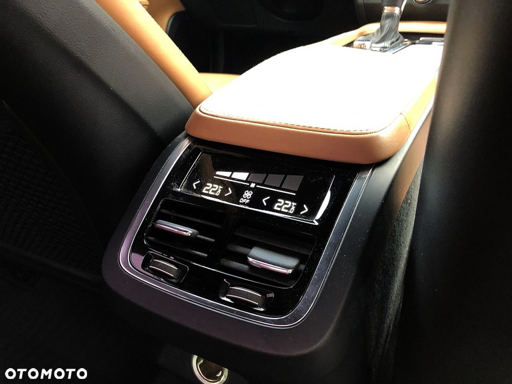 Volvo S90 D5 SCR AWD Inscription - 25