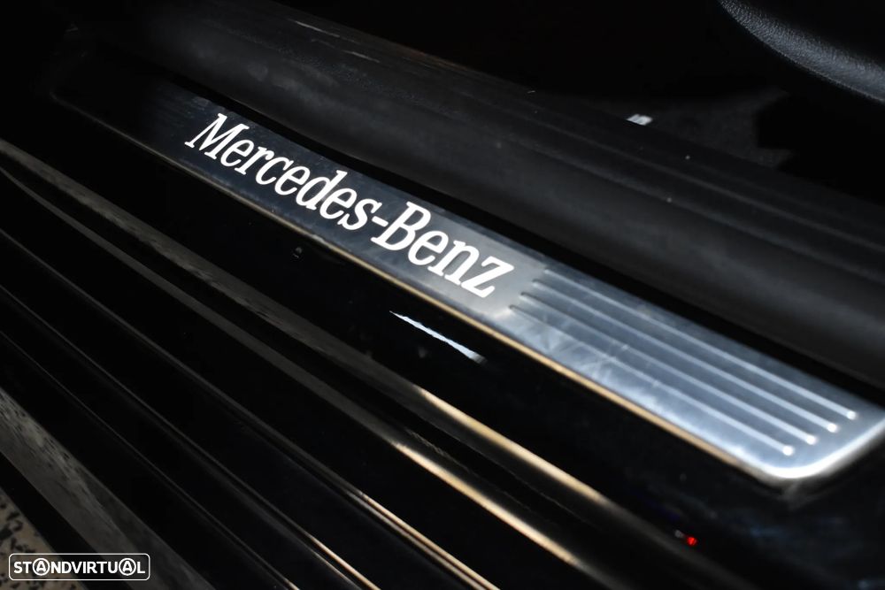 Mercedes-Benz A 250 e 8G-DCT AMG Line - 27