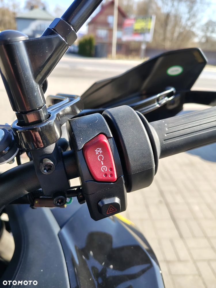 QJMOTOR SRT900S - 17