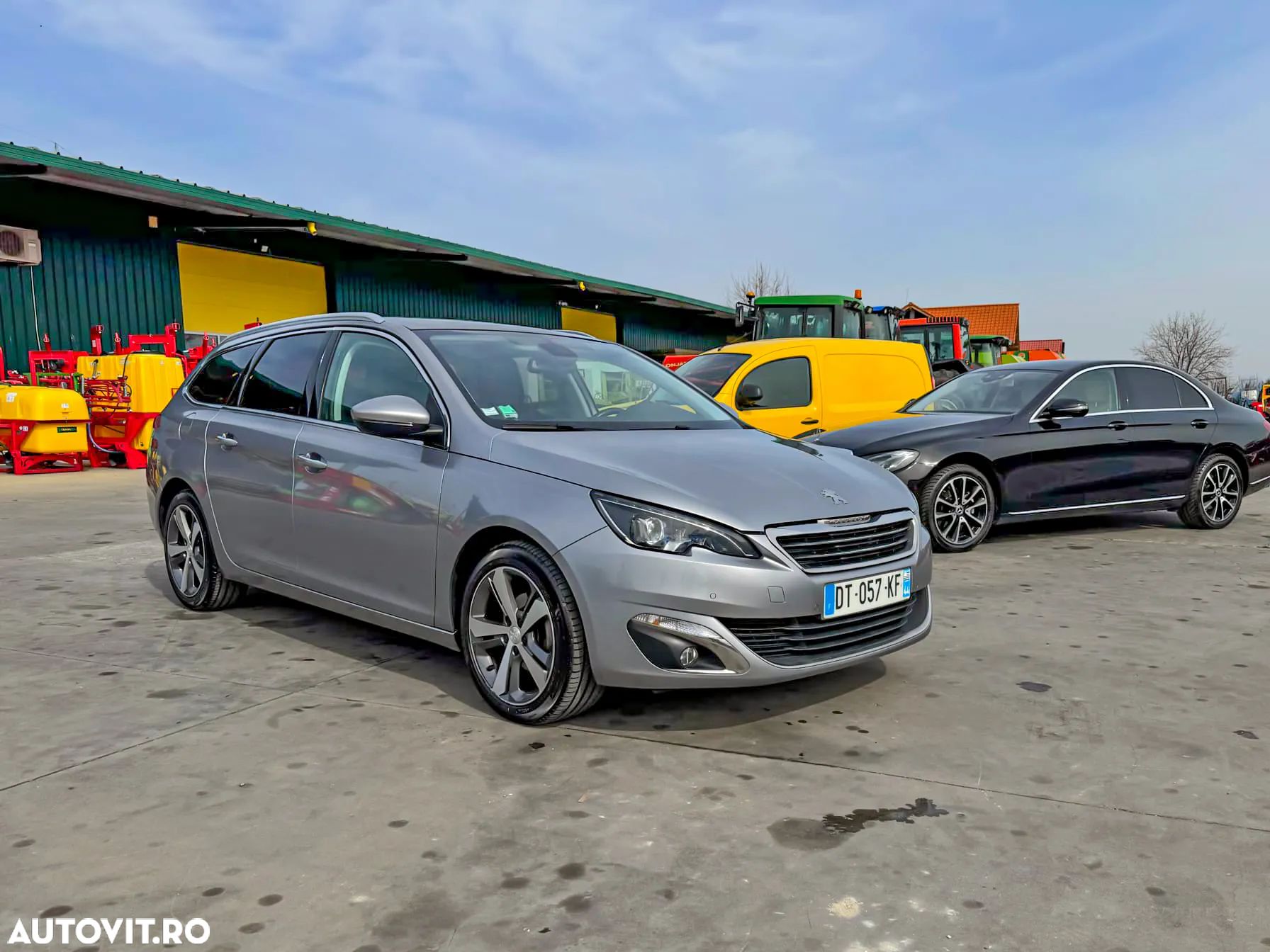 Peugeot 308 - 1