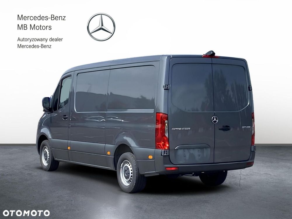 Mercedes-Benz Sprinter - 5