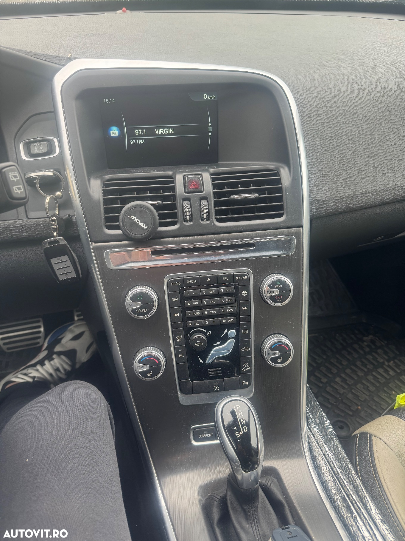 Volvo XC 60 D5 AWD Geartronic RDesign - 7