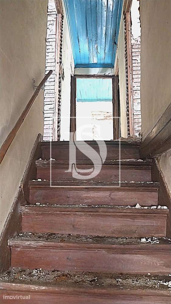 Moradia para Restaurar T4 Venda em Torres Novas (São Pedro), Lapas e R - Grande imagem: 4/20