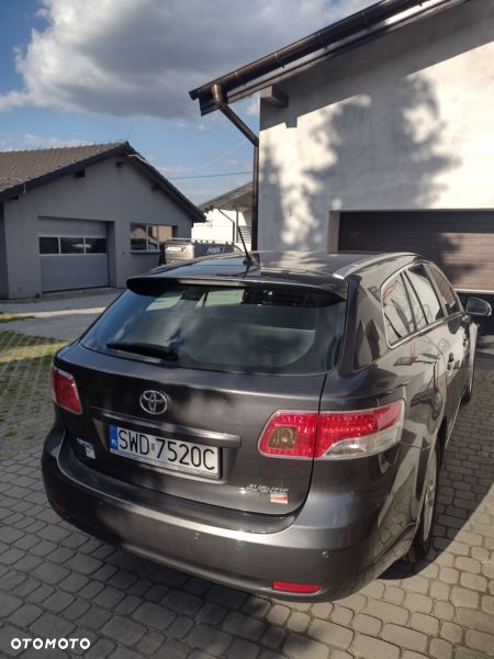 Toyota Avensis 1.8 Sol - 2