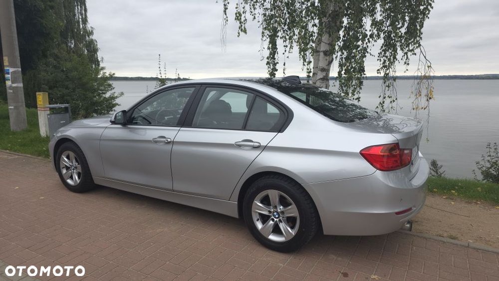 BMW Seria 3 320i Modern Line - 4