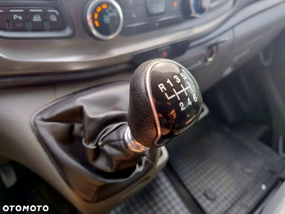 Ford Transit - 17