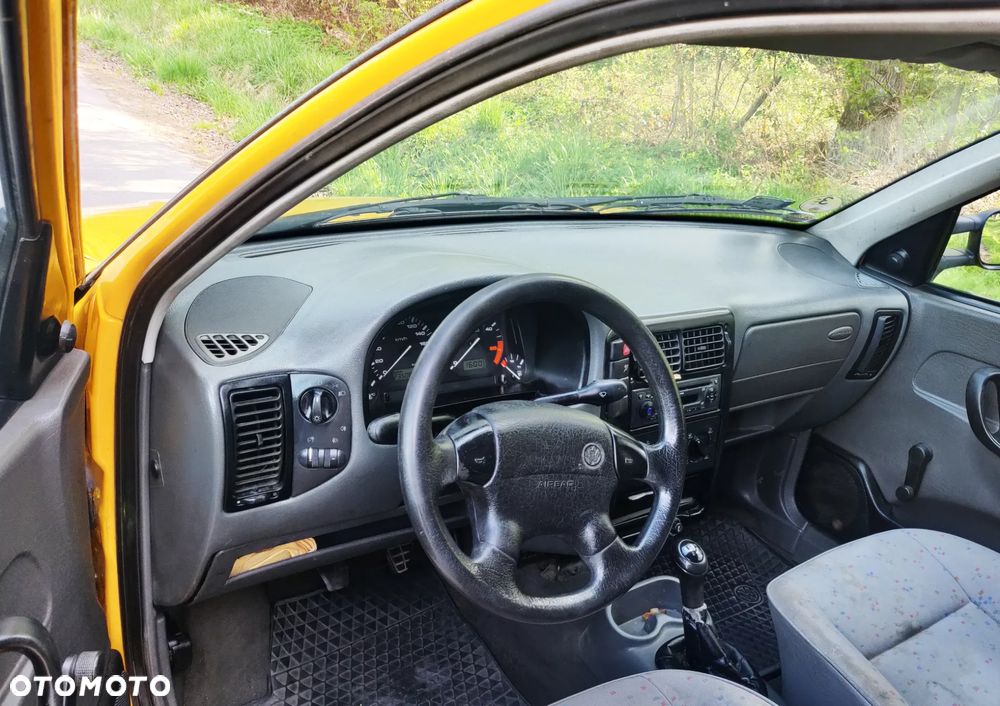 Volkswagen Caddy Mixt - 7