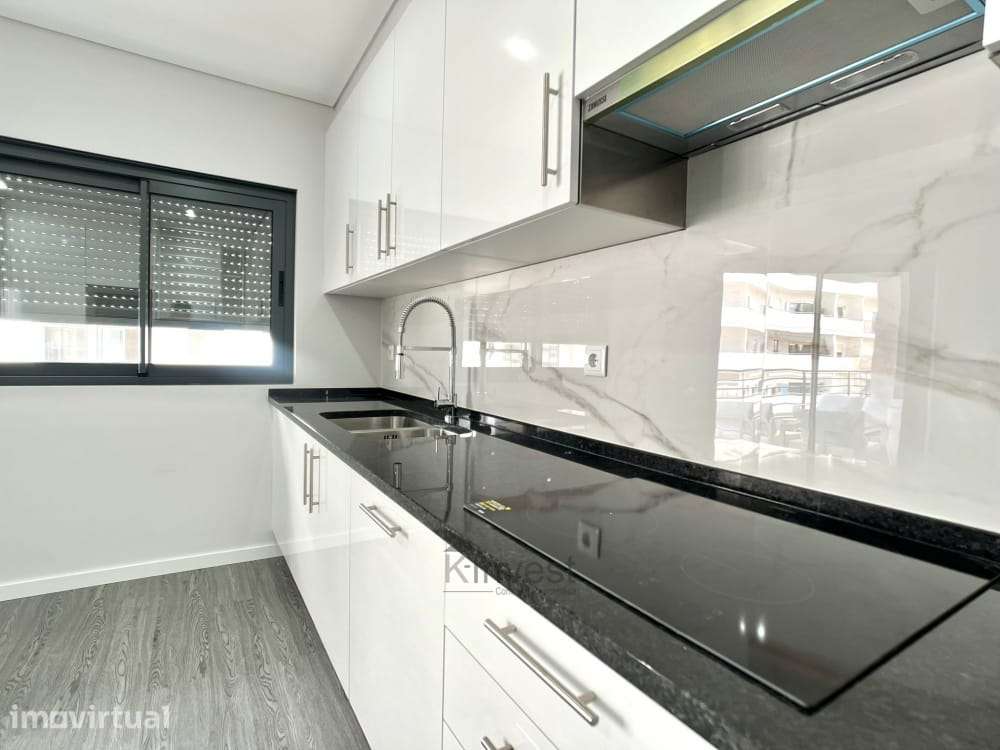 Apartamento T3 Com Piscina e Garagem - Olhão - Grande imagem: 4/21
