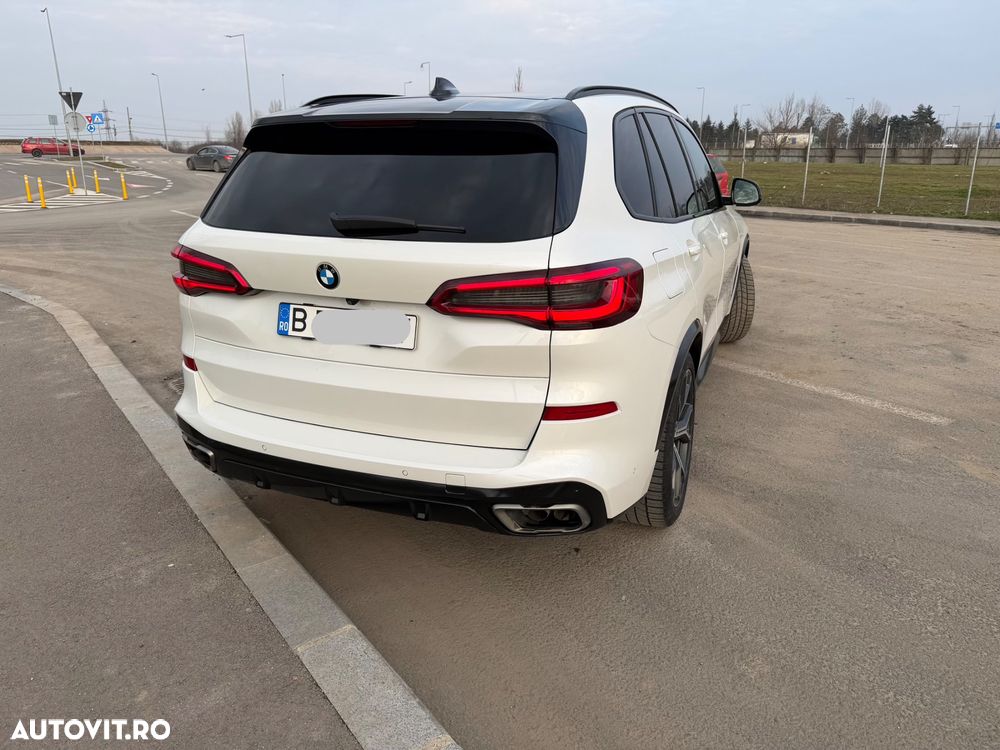 BMW X5 M M50i - 4