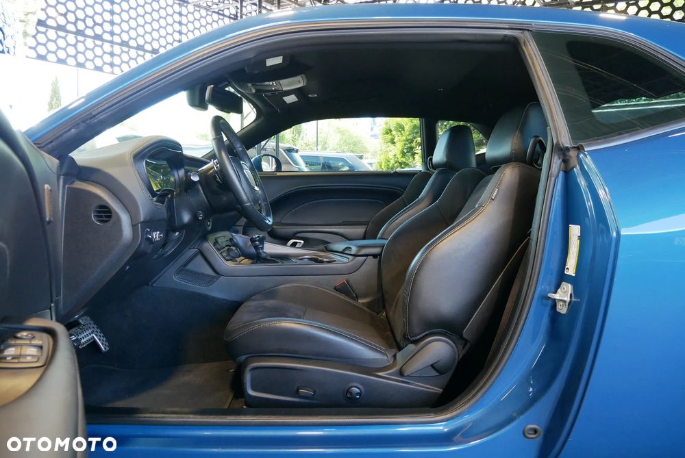Dodge Challenger 5.7 R/T - 8