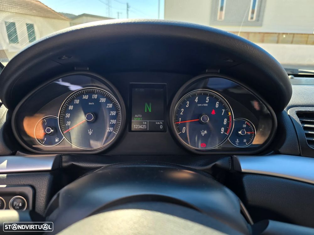 Maserati Granturismo S Auto - 16