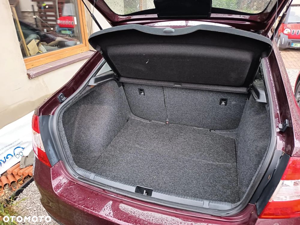 Skoda RAPID 1.2 TSI Edition - 10