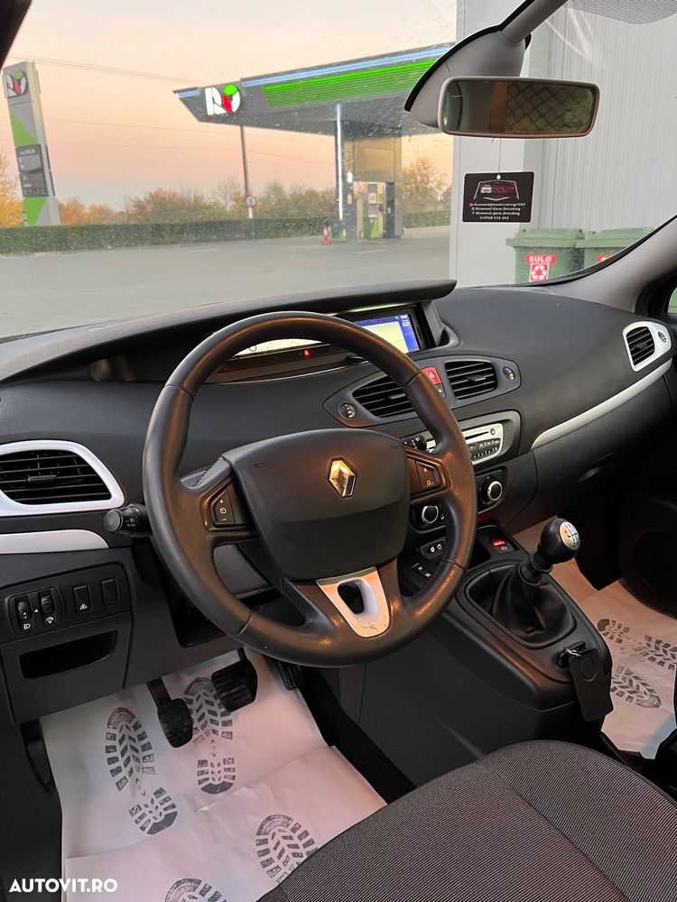 Renault Scenic 1.5dCi Authentique - 19