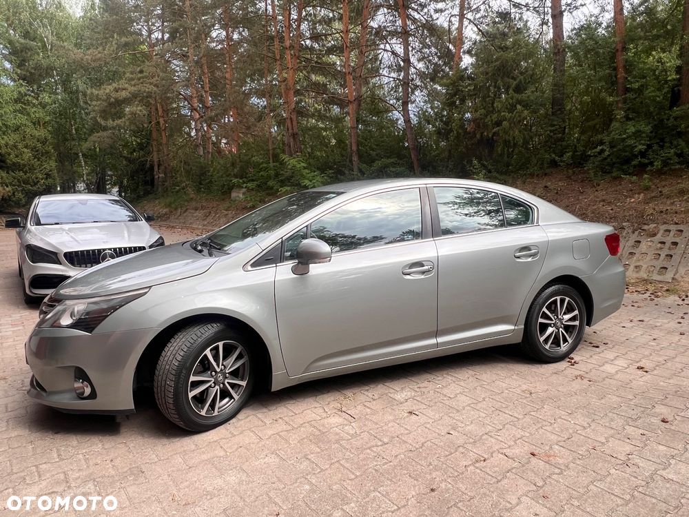 Toyota Avensis 2.0 D-4D Premium - 5