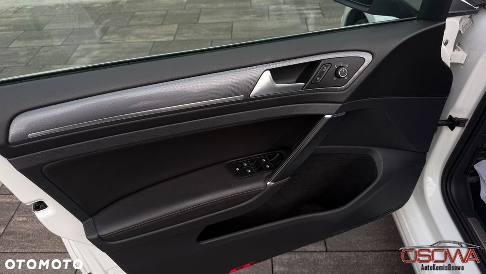 Volkswagen Golf Variant 2.0 TDI SCR DSG R-Line - 31