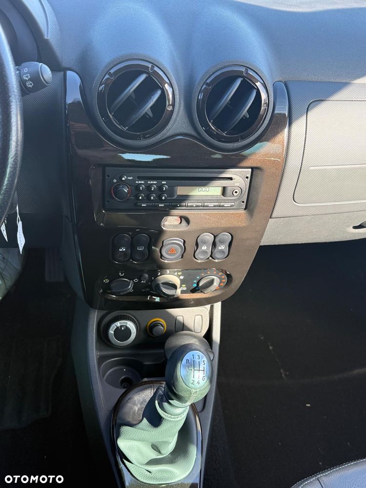 Dacia Duster dCi 110 FAP 4x4 Laureate - 14