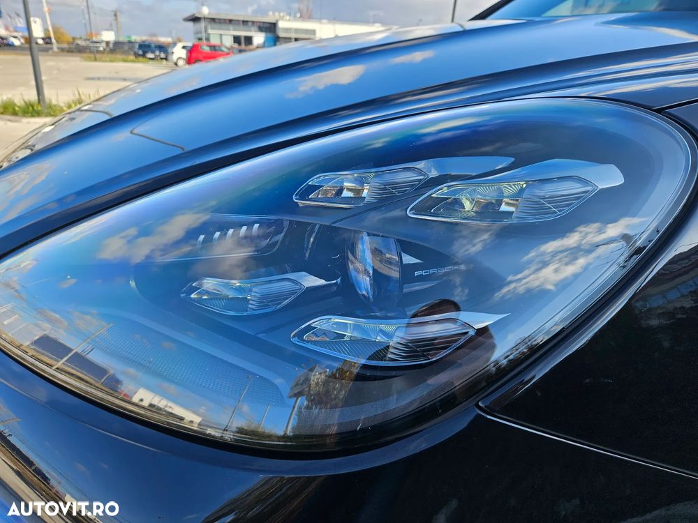 Porsche Cayenne Coupe E-Hybrid Tiptronic S Platinum Edition - 10