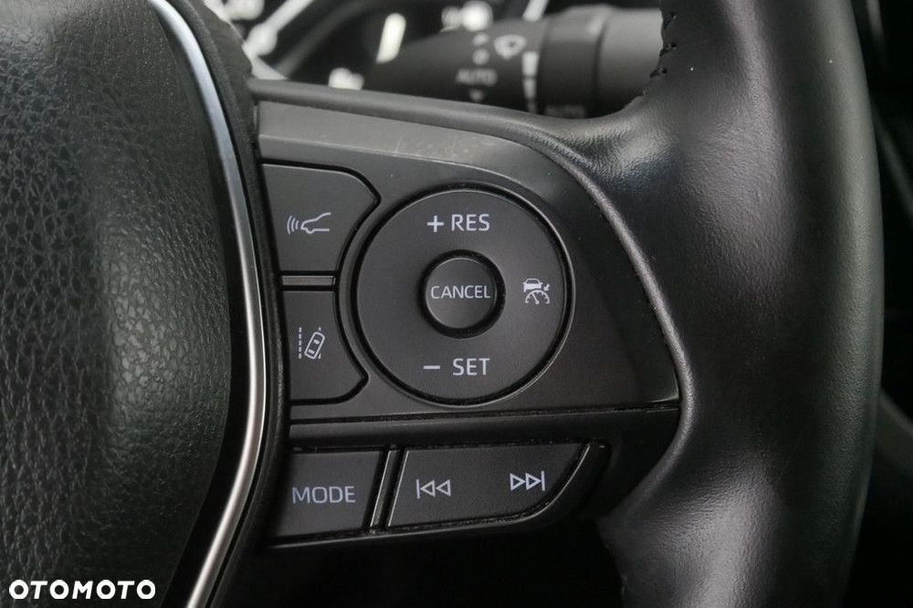 Toyota Camry 2.5 Hybrid Comfort CVT - 24