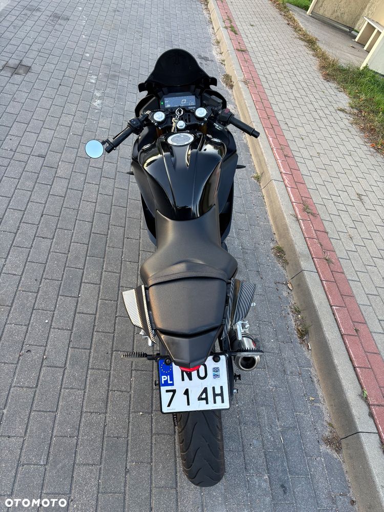 Yamaha YZF - 6