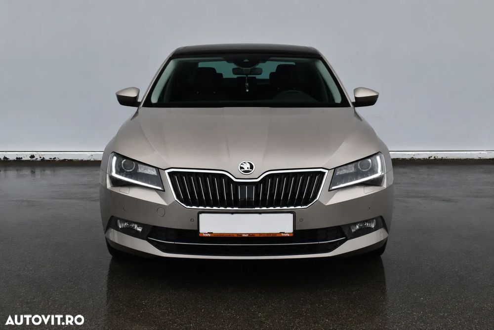 Skoda Superb 2.0 TSI DSG Style - 10