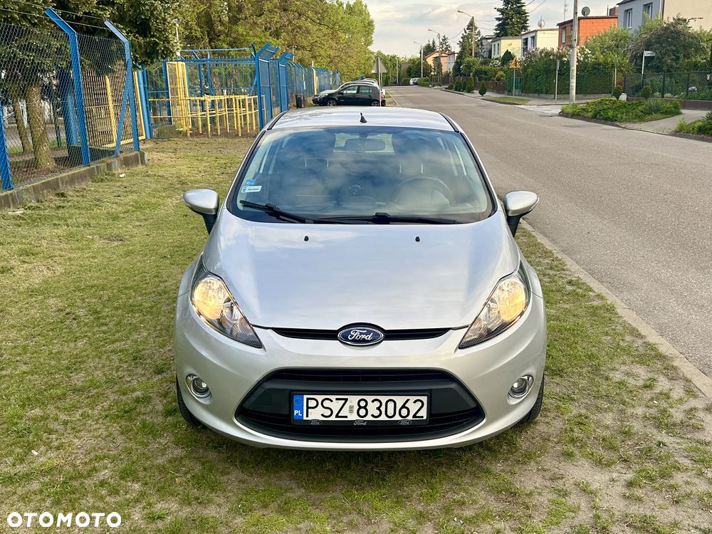 Ford Fiesta 1.25 Ambiente - 2